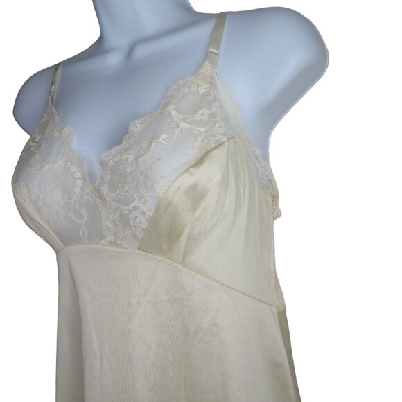 Vintage Vanity Fair Nylon Full Slip Dress Size 34L Beige Lace Overlay USA Made - Picture 3 of 13